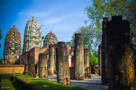 อุทยานแห่งชาติศรีสัชนาลัย: ล่องเรือชมความงามของธรรมชาติและประวัติศาสตร์โบราณ